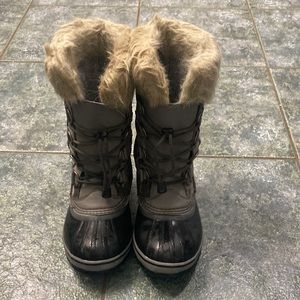 SOREL JOAN OF ARC youth size 3 (eu 34) grey almost new waterproof winter boots
